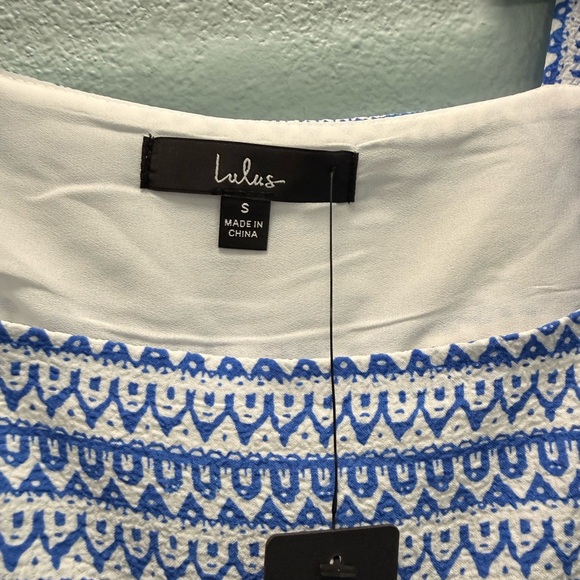 NWT Lulu's Blue and White Patterned Dress - Picture 3 of 6